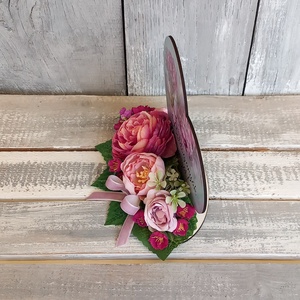 VirágSzívKöszöntő- Anyák-napi Asztaldísz/Tavaszi Asztaldísz/Virágos Asztaldísz/Köszöntő Asztaldísz/Virágdekoráció - otthon & életmód - virágdekoráció - virágdíszek - asztali virágdísz - Meska.hu