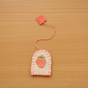 Hímzés Elvitelre: Epres Teafilter Kit - diy (csináld magad) - egységcsomag - Meska.hu