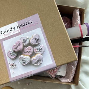 DIY Mézeskalács díszítő doboz -Candy Hearts - sütikiszúróval - diy (csináld magad) - egységcsomag - Meska.hu
