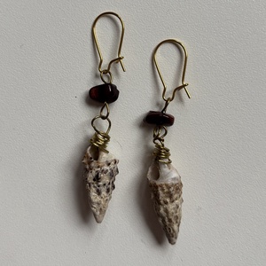 Eredeti csigaházas fülbevaló, tigrisszemmel, Ékszer, Fülbevaló, Lógó fülbevaló, Ékszerkészítés, MESKA