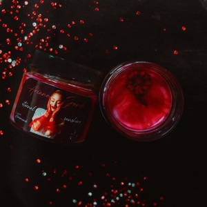Ariana Grande Eternal Sunshine Karamellás Szójagyertya  - Meska.hu