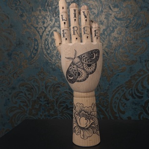 �Live Free dotwork tattoo kéz - Meska.hu