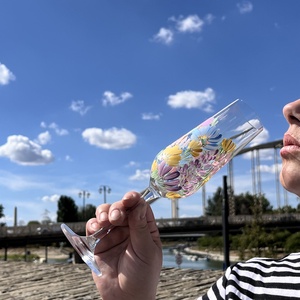 Candy kézzel festett pezsgőspohár lánybúcsúra, színes ajándék - esküvő - lánybúcsú - Meska.hu