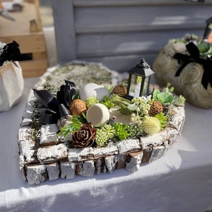 Sírdísz selyem és szárazvirágokból ledes mécsessel - Meska.hu