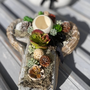 Kereszt kaspóban sírdísz selyem és szárazvirágból - Meska.hu