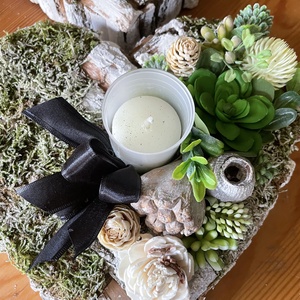 Szív alakú sírdísz gyertyával selyem és szárazvirágokból - otthon & életmód - vallás - temetkezési tárgy - sírdísz, kegyeleti dísz - Meska.hu Szív alakú sírdísz gyertyával selyem és szárazvirágokból - otthon & életmód - vallás - temetkezési tárgy - sírdísz, kegyeleti dísz - Meska.hu