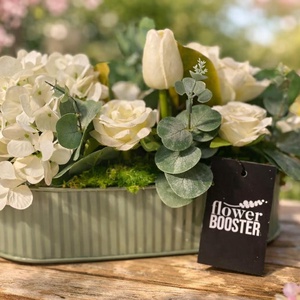 Tavaszi virágok fém kaspóban (30 cm) - otthon & életmód - virágdekoráció - virágdíszek - virágdísz kaspóban - Meska.hu