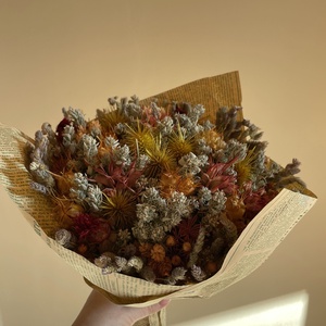 Szárazvirág csokor sárgás és natúr színekben - otthon & életmód - virágdekoráció - virágok - virágcsokor - Meska.hu