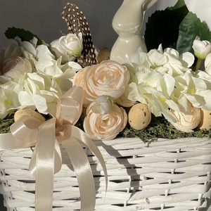 Húsvéti pasztell asztaldísz fonott kosárban - ünnepi díszek, dekorációk - húsvéti díszek és dekorációk - húsvéti virágos díszek - Meska.hu