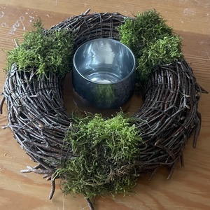 Tavaszi nyírfaágból és mohából készített kis asztaldísz mécsessel - otthon & életmód - dekoráció - asztal és polc dekoráció - asztaldísz - Meska.hu