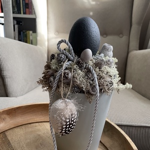 Húsvéti asztaldísz ezüst és szürke színben tojásokkal - ünnepi díszek, dekorációk - húsvéti díszek és dekorációk - húsvéti asztaldíszek - Meska.hu