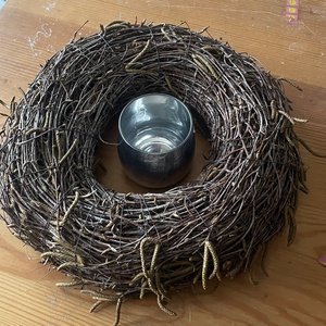 Tavaszi nyírfavesszőből szorosan kötött asztaldísz mécsessel - otthon & életmód - dekoráció - asztal és polc dekoráció - asztaldísz - Meska.hu