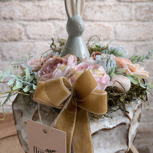 Húsvéti pasztell asztaldísz nyuszival , Ünnepi díszek, dekorációk, Húsvéti díszek és dekorációk, Húsvéti asztaldíszek, Virágkötés, MESKA