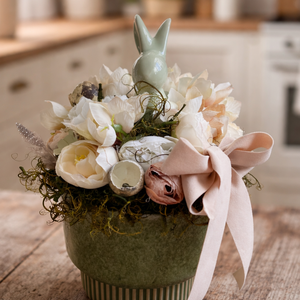 Húsvéti pasztell asztaldísz nyuszival fürjtojásokkal, Ünnepi díszek, dekorációk, Húsvéti díszek és dekorációk, Húsvéti asztaldíszek, Virágkötés, MESKA