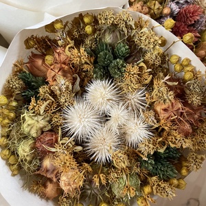 Szárazvirág csokor natúr és zöld színekkel - otthon & életmód - virágdekoráció - virágok - virágcsokor - Meska.hu