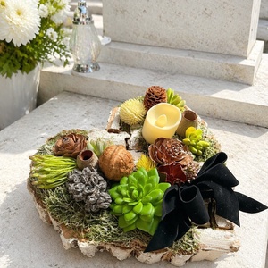 Sírdísz csodás selyem és szárazvirágokból ledes mécsessel, Otthon & Életmód, Vallás, Temetkezési tárgy, Sírdísz, kegyeleti dísz, Virágkötés, MESKA