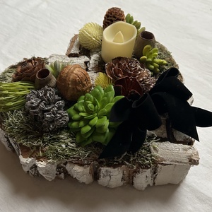 Sírdísz csodás selyem és szárazvirágokból ledes mécsessel - otthon & életmód - vallás - temetkezési tárgy - sírdísz, kegyeleti dísz - Meska.hu