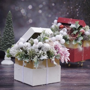 Karácsonyi doboz - fehér, Karácsony, Karácsonyi lakásdekoráció, Karácsonyi lakásdíszek, Virágkötés, MESKA