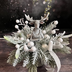 Szürke patás asztaldísz - karácsony - karácsonyi lakásdekoráció - karácsonyi lakásdíszek - Meska.hu