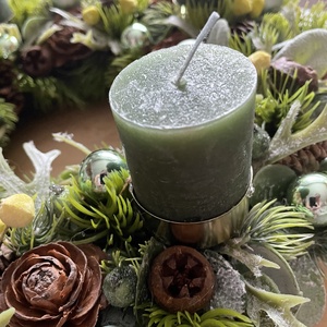 Zöld csillogás adventi koszorú - otthon & életmód - dekoráció - asztal és polc dekoráció - asztaldísz - Meska.hu