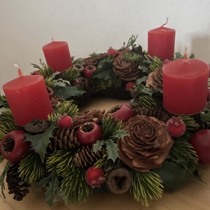 Klasszikus adventi koszorú - otthon & életmód - dekoráció - asztal és polc dekoráció - asztaldísz - Meska.hu