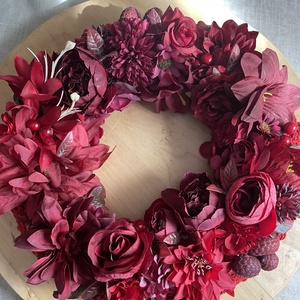 Kopogtató pirosba öltöztetve, Otthon & Életmód, Dekoráció, Ajtó- és ablak dekoráció, Ajtódísz & Kopogtató, Virágkötés, Kötés, MESKA