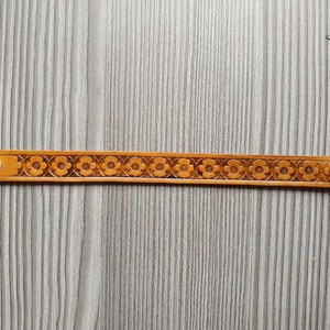 Nagy virágos sormintás karpánt - ékszer - karkötő - Meska.hu