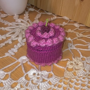 Cherry bomb cake box?, Ékszer, Ékszertartó, Ékszerdoboz, Horgolás, MESKA