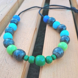 Zöld és kék fa nyaklánc, Ékszer, Nyaklánc, Bogyós nyaklánc, Ékszerkészítés, Festett tárgyak, MESKA