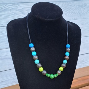 Zöld és kék fa nyaklánc - ékszer - nyaklánc - bogyós nyaklánc - Meska.hu