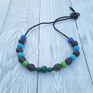 Zöld és kék fa nyaklánc - ékszer - nyaklánc - bogyós nyaklánc - Meska.hu