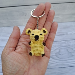 Horgolt mini medve kulcstartó - táska & tok - kulcstartó & táskadísz - kulcstartó - Meska.hu