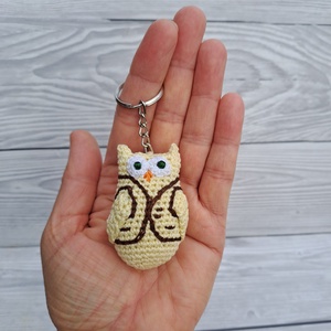 Horgolt mini bagoly kulcstartó - táska & tok - kulcstartó & táskadísz - kulcstartó - Meska.hu