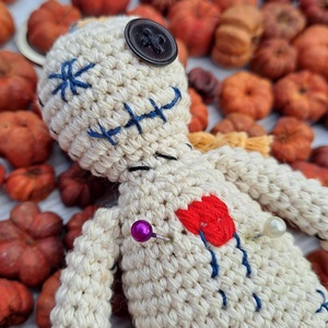 Vudu baba Halloween kulcstartó - táska & tok - kulcstartó & táskadísz - kulcstartó - Meska.hu