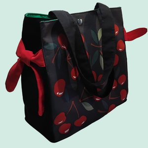 Cseresznyés, nyári vászontáska zöld béléssel, patentos záródással - táska & tok - bevásárlás & shopper táska - shopper, textiltáska, szatyor - Meska.hu