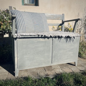 Vintage felújított karospad, lóca, népi pad, tároló láda, ülőpad, régiség - Meska.hu