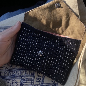 Gyapjúfilc kézzel varrott pénztárca - táska & tok - pénztárca & más tok - pénztárca - női pénztárca - Meska.hu