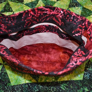 Batik táska - fekete-ciklámen színekben - táska & tok - kézitáska & válltáska - válltáska - Meska.hu Batik táska - fekete-ciklámen színekben - táska & tok - kézitáska & válltáska - válltáska - Meska.hu