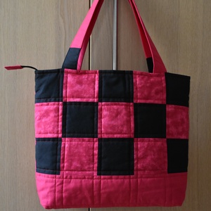 Ciklámen kockás táska, Táska & Tok, Válltáska, Kézitáska & válltáska, Varrás, Patchwork, foltvarrás, MESKA