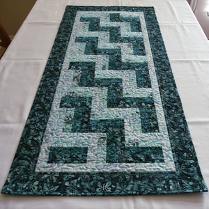 Türkizzöld futó, Otthon & Életmód, Konyhafelszerelés, tálalás, Tálalás, Terítő, Varrás, Patchwork, foltvarrás, MESKA