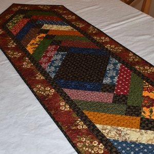 Fonott mintás patchwork terítő - otthon & életmód - konyhafelszerelés, tálalás - tálalás - terítő - Meska.hu