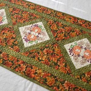 Őszi hímzett futó - otthon & életmód - konyhafelszerelés, tálalás - tálalás - terítő - Meska.hu