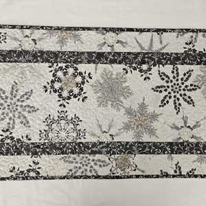 Karácsonyi futó - karácsony - karácsonyi lakásdekoráció - ünnepi asztaldekoráció - Meska.hu