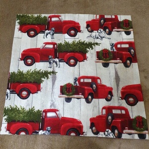 Karácsonyi red truck mintás párnahuzat - Meska.hu