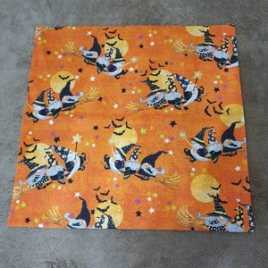 halloween párnahuzat - gnome - Meska.hu