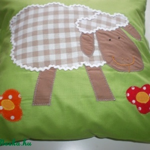 Kivizöld nagy kockás báránykás párna AJÁNDÉK FARKASFOGGAL!!! - Meska.hu