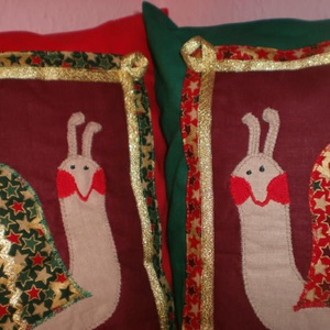 Lasssan itt a karácsony!!! Csigabigás díszpárnahuzatok ajándék párnatöltettel!!!  -  - Meska.hu