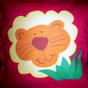 Oroszlános párna, Baba - mama, Babaszoba dekoráció, Gyerek díszpárna, Patchwork, foltvarrás, MESKA