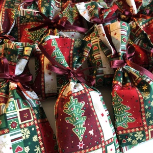 Adventi naptárhoz zsákocskák  - karácsony - adventi díszek - adventi naptár - Meska.hu  Adventi naptárhoz zsákocskák  - karácsony - adventi díszek - adventi naptár - Meska.hu