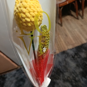 Horgolt Tulipán Nőnapra - kellékek & szerszámok - dekorációs kellékek - virágfej - Meska.hu